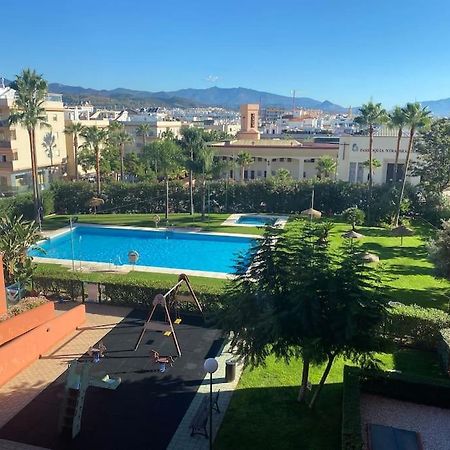 Central Estepona 3 Bed Apt With Pool And Parking Extérieur photo