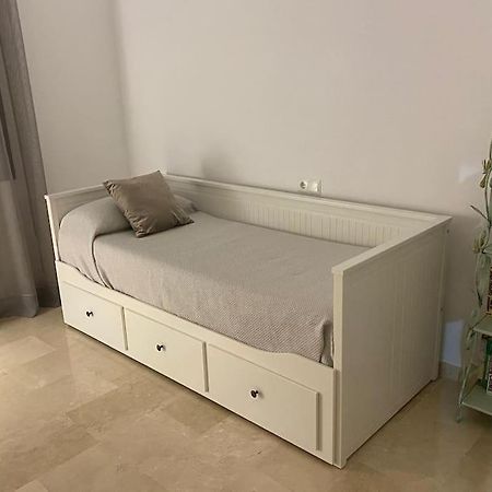 Central Estepona 3 Bed Apt With Pool And Parking Extérieur photo