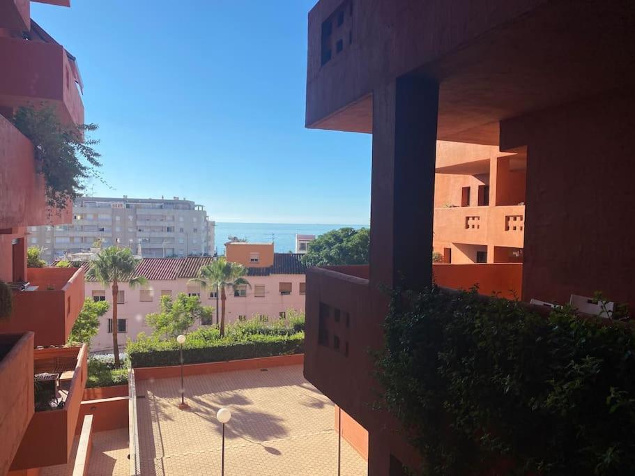 Central Estepona 3 Bed Apt With Pool And Parking Extérieur photo