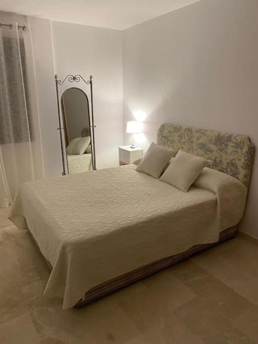 Central Estepona 3 Bed Apt With Pool And Parking Extérieur photo