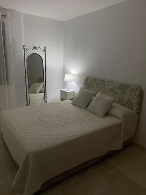 Central Estepona 3 Bed Apt With Pool And Parking Extérieur photo